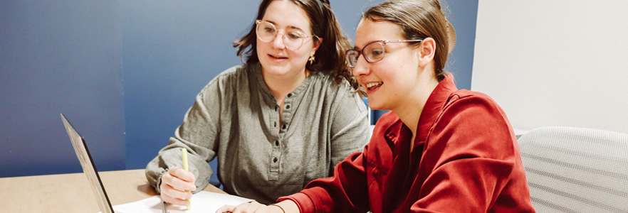 Working together in the Tupper Writing Center