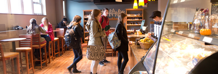 Students in line to order at Bistro 255, one of the dining venues at Gordon College.