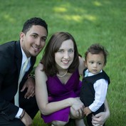 Emily (Morse) de la Cruz and family